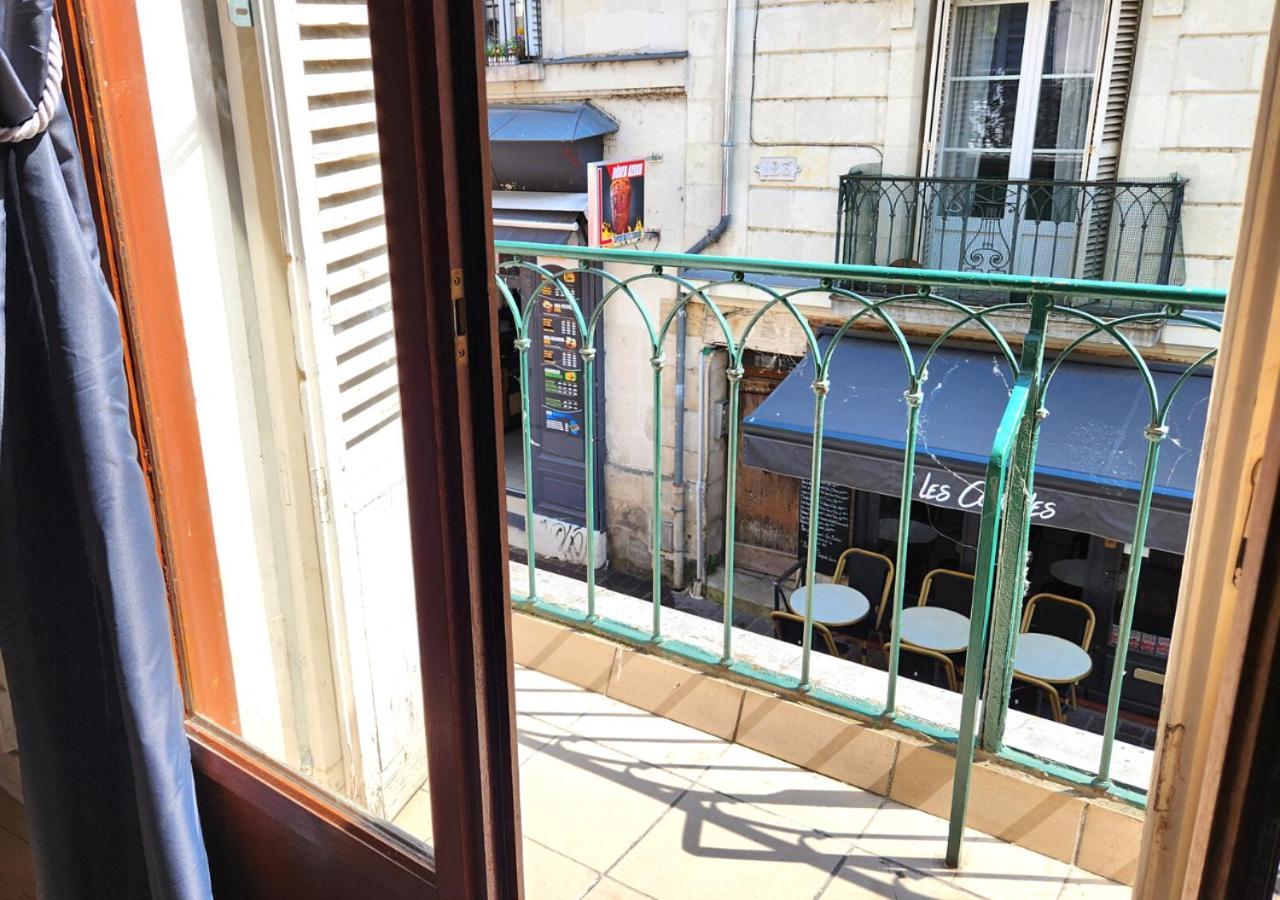 "Colbert Triplex" 3 Chambres - Balcon - Patio - Cathedrale Tours Exteriör bild